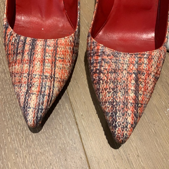 Authentic Manolo Blahnik BB Snakeskin Pump - Picture 3 of 8